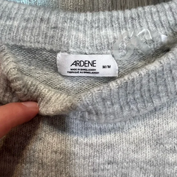 Ardene Sweater - Picture 3 of 3